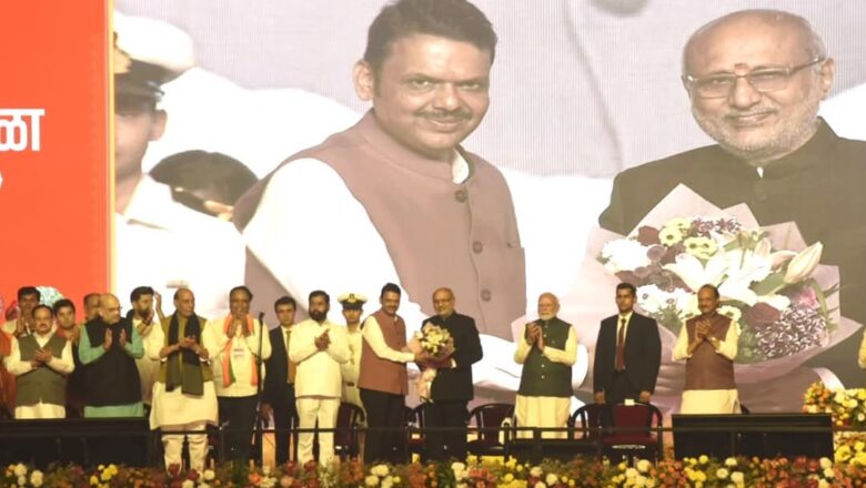 राज्यपाल सी पी राधाकृष्णन यांनी देवेंद्र सरिता गंगाधरराव फडणवीस यांना महाराष्ट्राच्या मुख्यमंत्रीपदाची शपथ दिली.